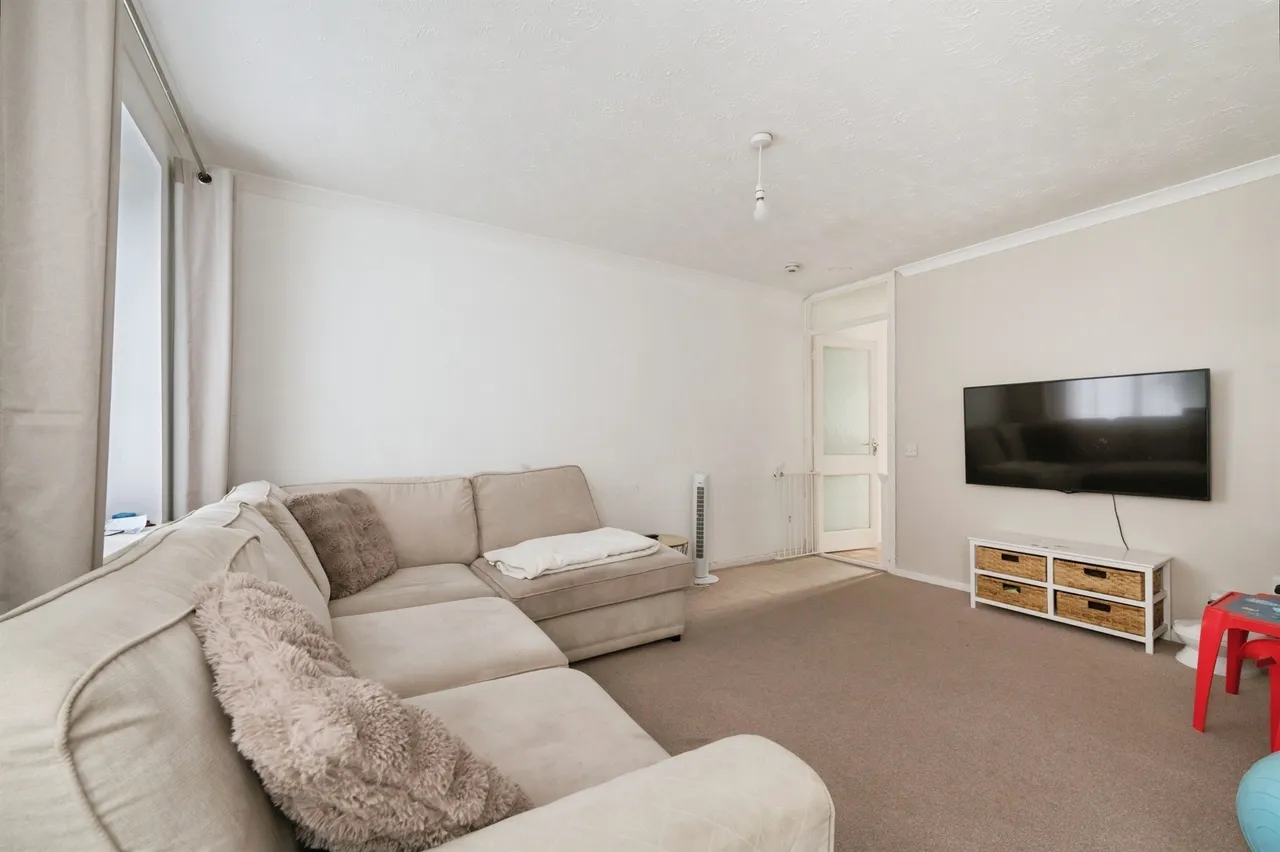 Ferndale, Hedge End, SO30, photo 2