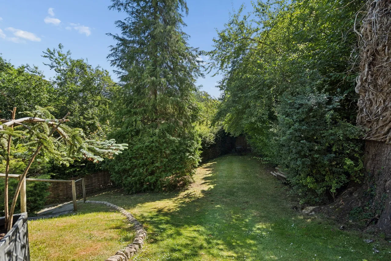 Overstream, Loudwater, WD3, photo 17