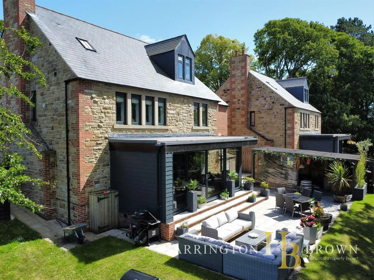 Benfieldside Road, Shotley Bridge, photo 3