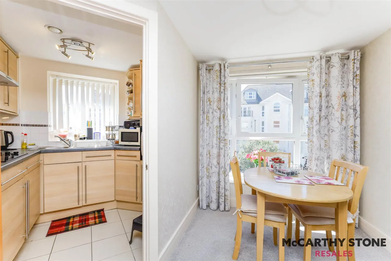 Jevington Gardens, Eastbourne, BN21, photo 3