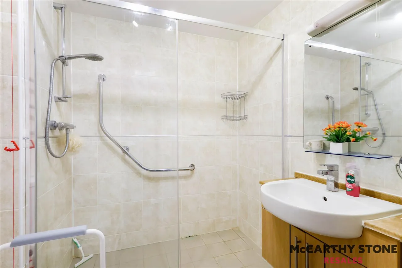 Jevington Gardens, Eastbourne, BN21, photo 7