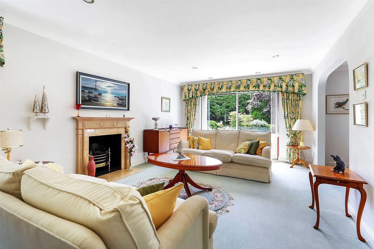 Glenheadon Close, Leatherhead, KT22, photo 7