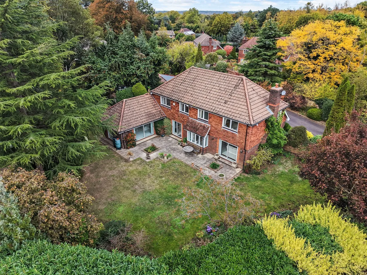 Glenheadon Close, Leatherhead, KT22, photo 26