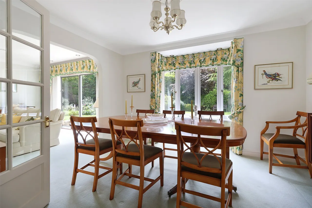 Glenheadon Close, Leatherhead, KT22, photo 9