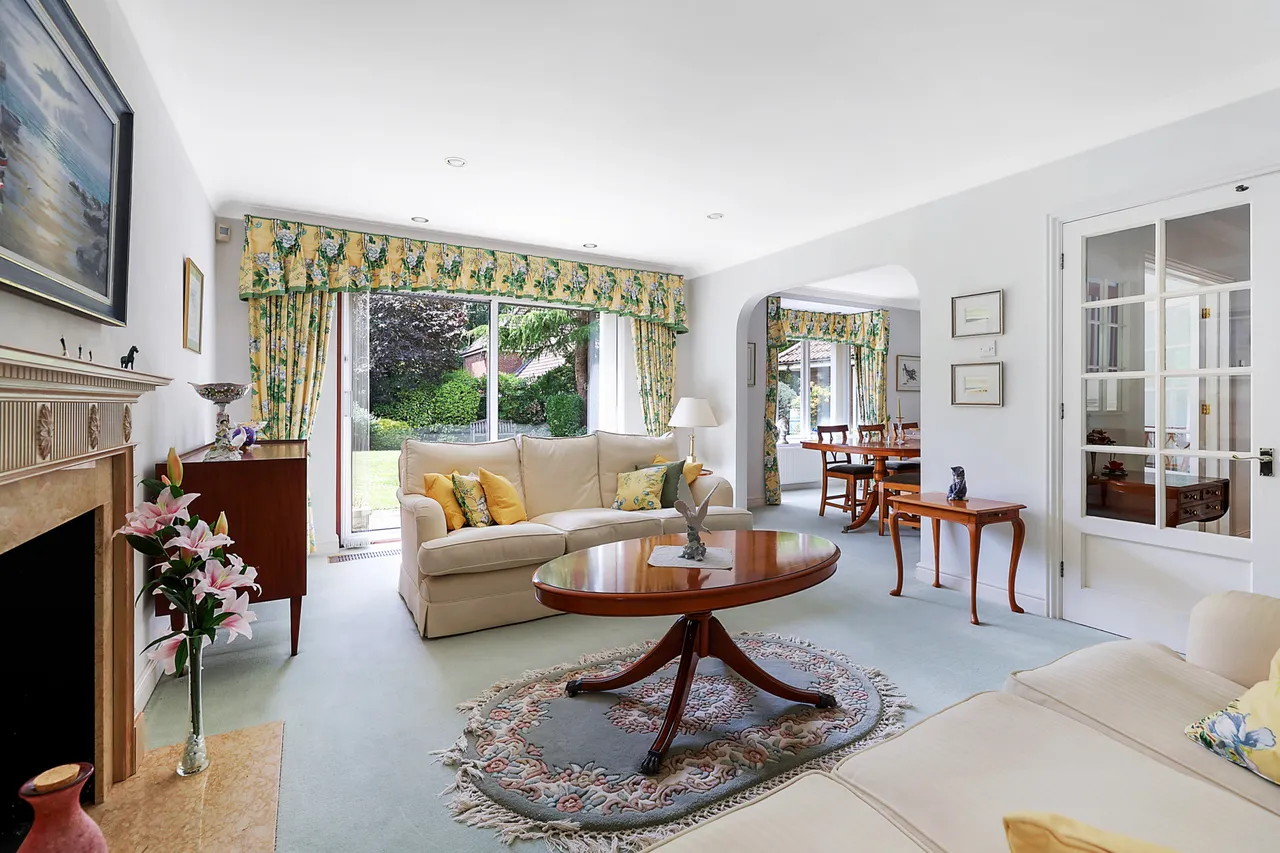 Glenheadon Close, Leatherhead, KT22, photo 8