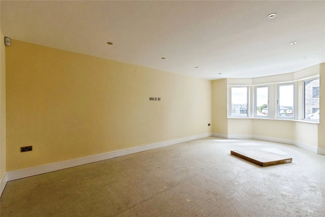 Manor Court, Horbury, Wakefield, WF4, photo 5