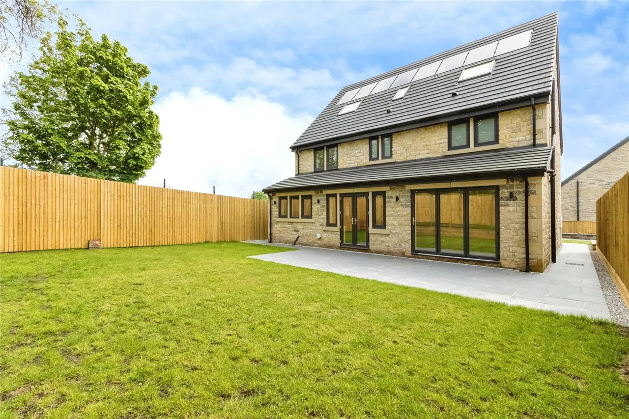 6 bed house for sale — Manor Court, Horbury, Wakefield, WF4