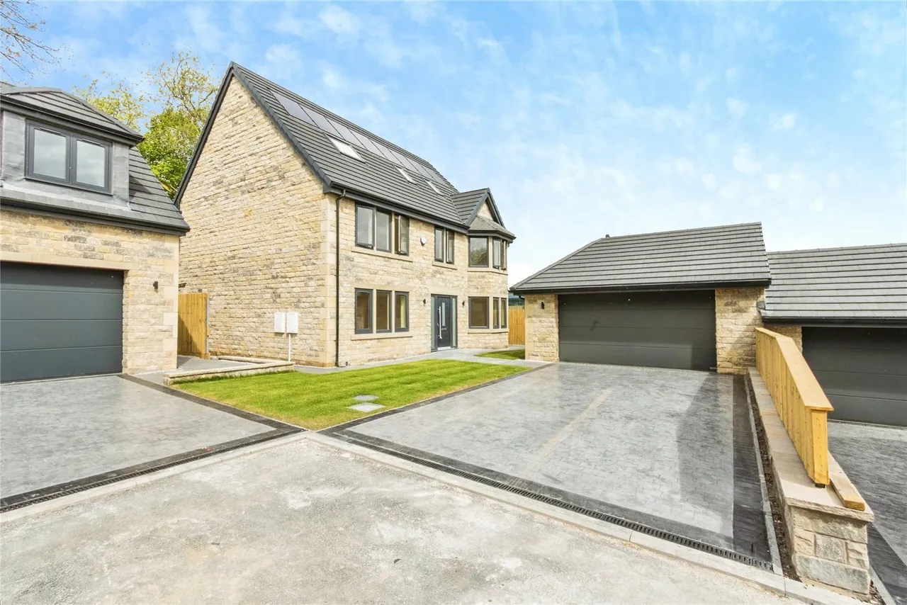 Manor Court, Horbury, Wakefield, WF4, photo 19