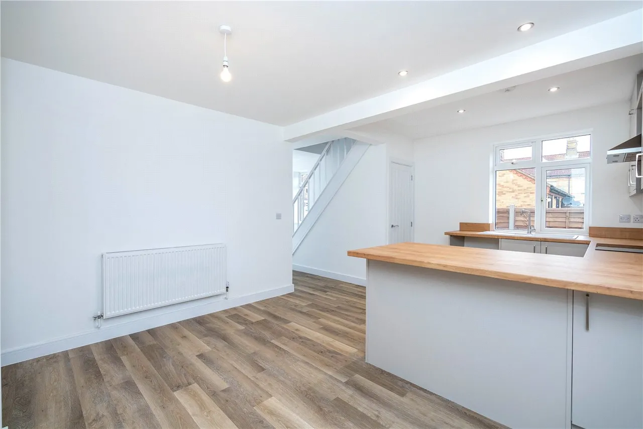 Exeter Street, Bourne, PE10, photo 7