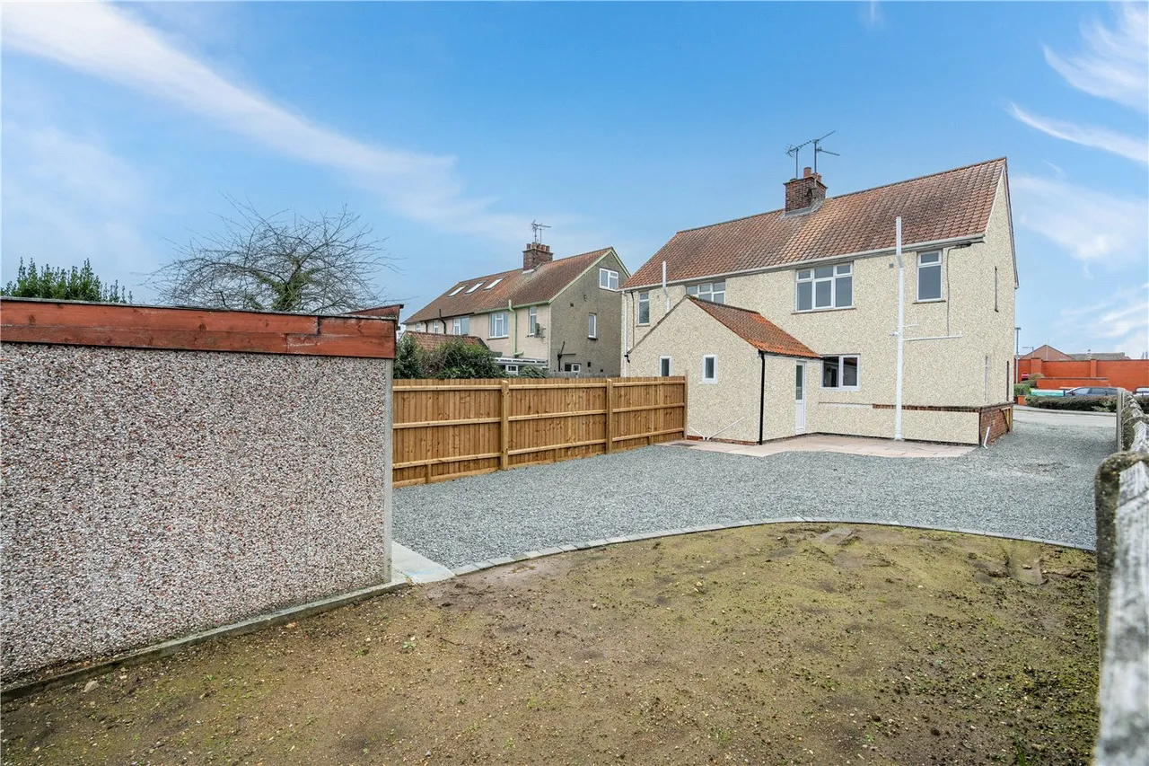 Exeter Street, Bourne, PE10, photo 2