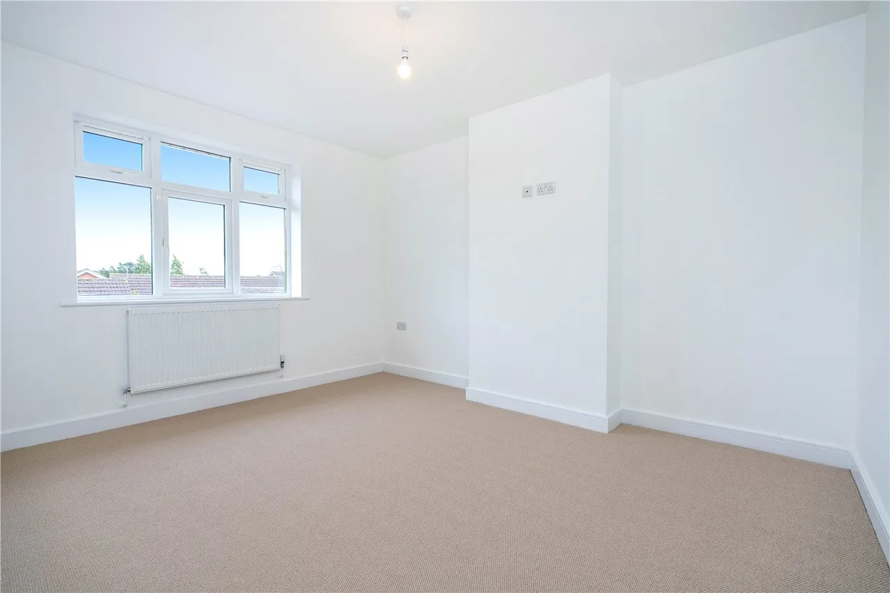 Exeter Street, Bourne, PE10, photo 11