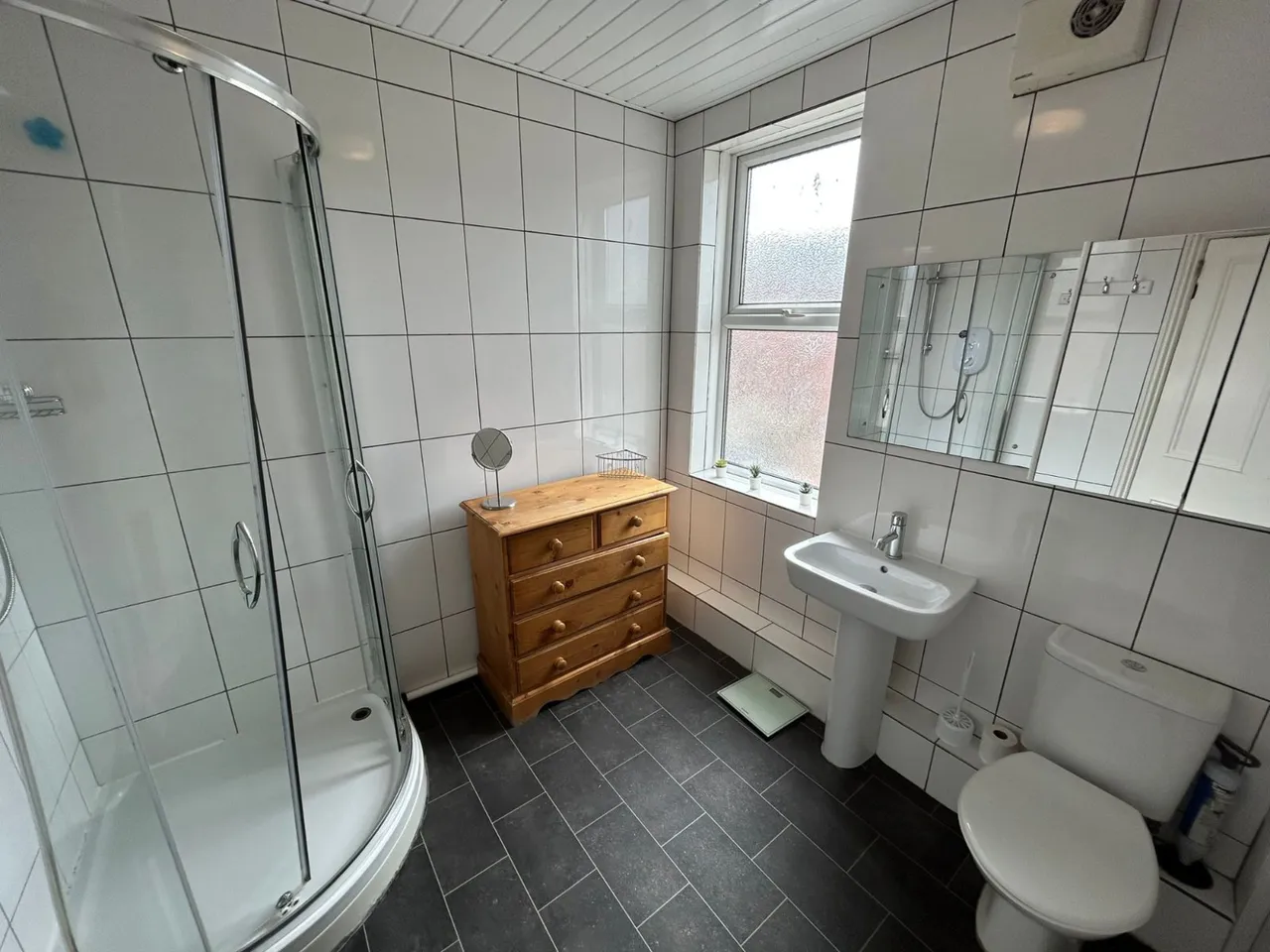 Wrangthorn Place, Hyde Park, LS6, photo 8