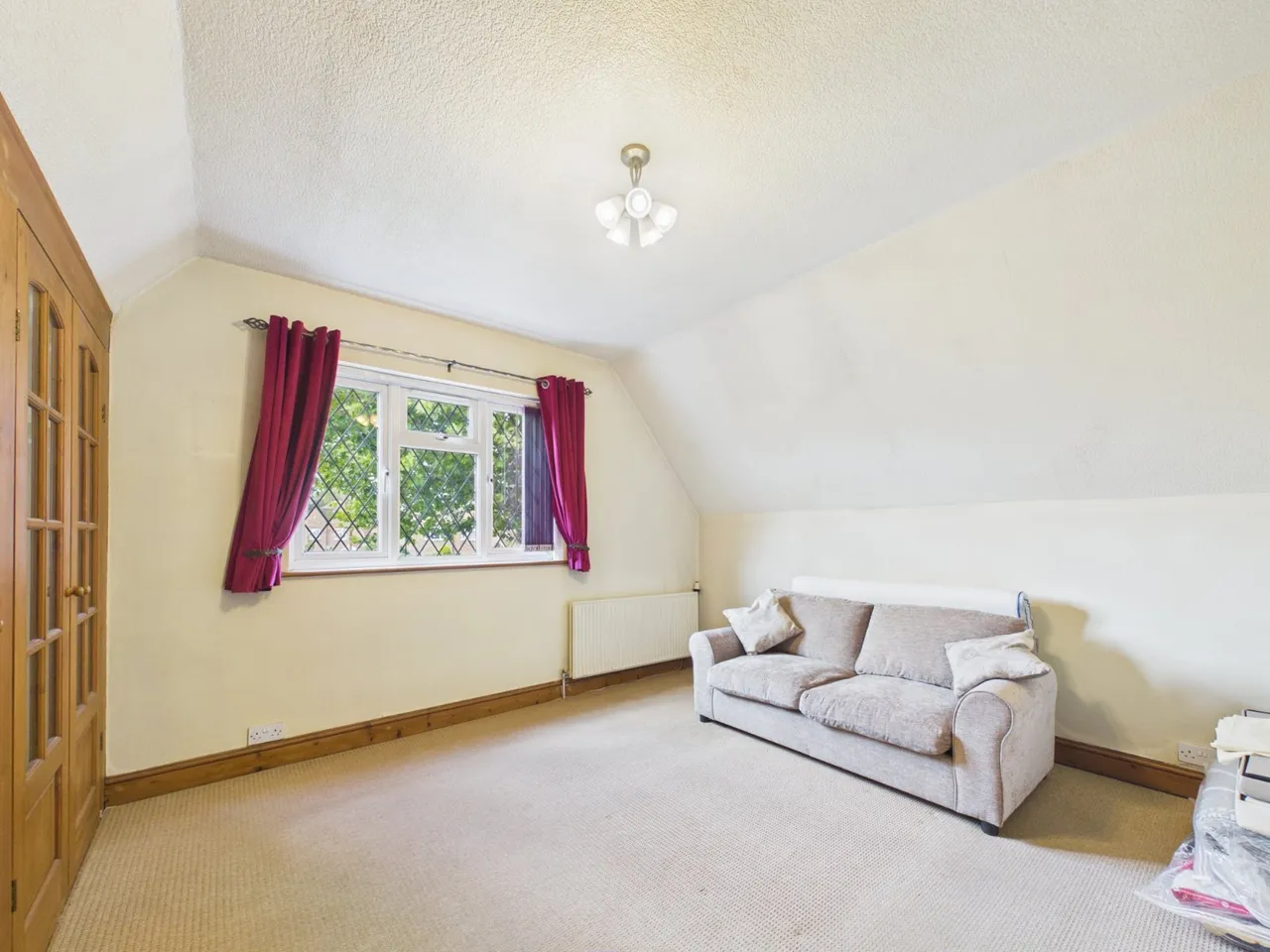Feltham, photo 15