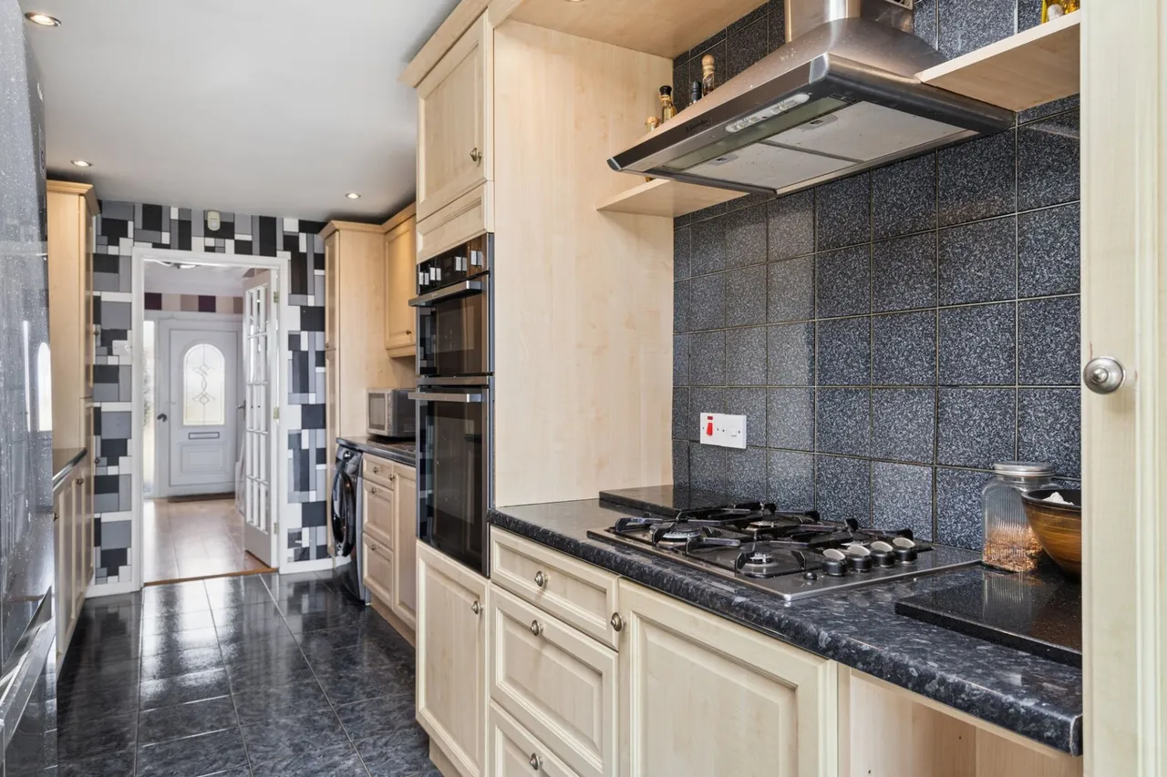 Heath End Road, Flackwell Heath, HP10, photo 5