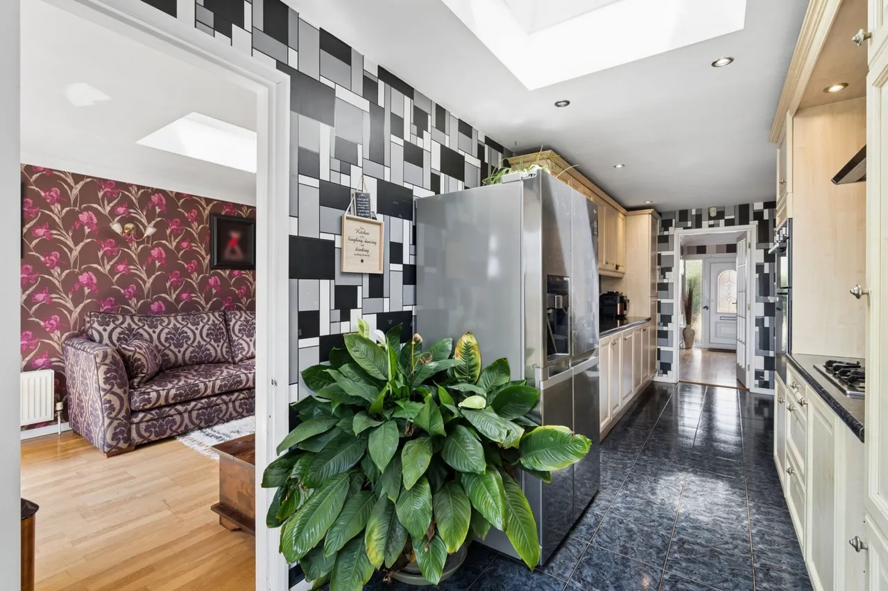 Heath End Road, Flackwell Heath, HP10, photo 6