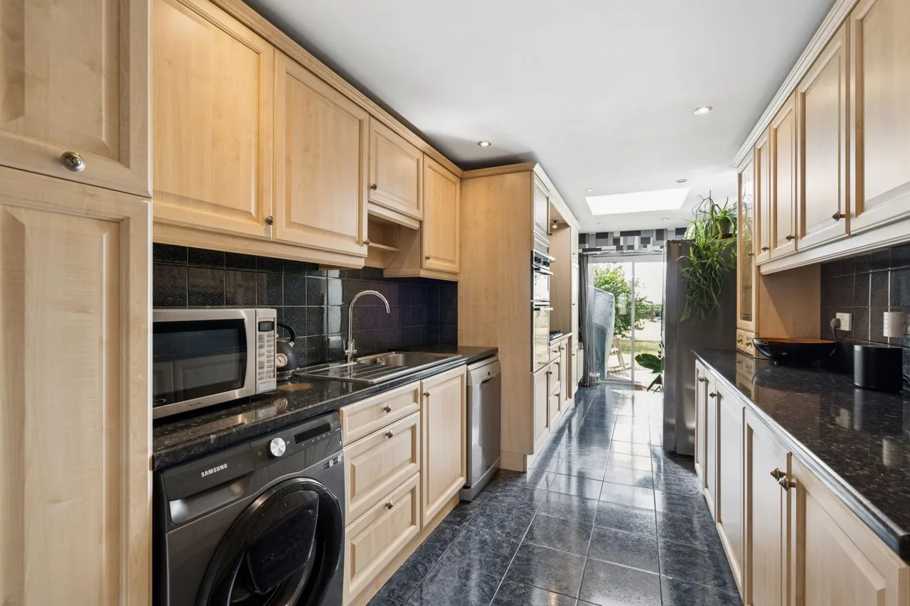 Heath End Road, Flackwell Heath, HP10, photo 2