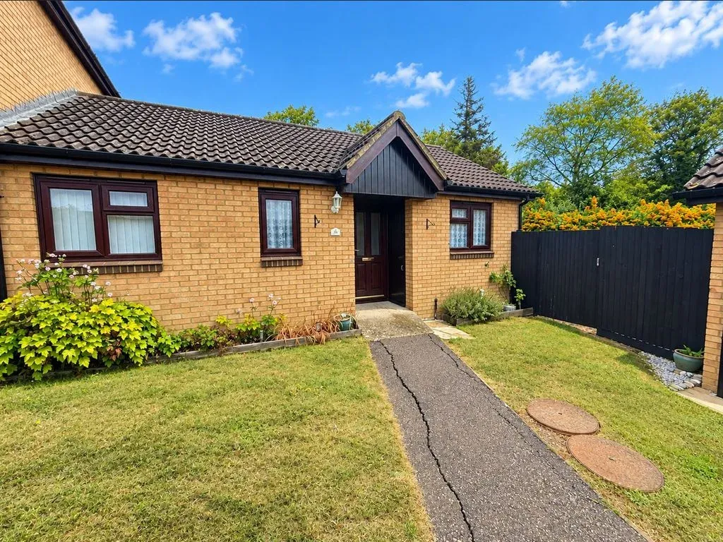 2 bed house for sale — Bryony Place, Conniburrow, Milton Keynes, Buckinghamshire, MK14 7EA
