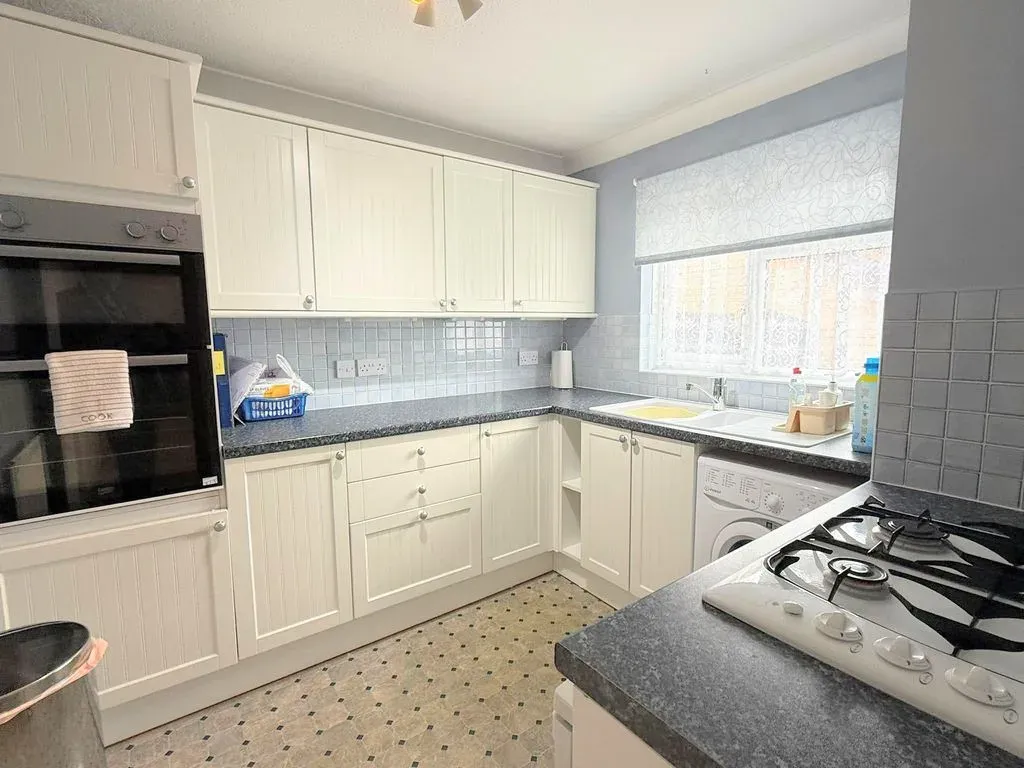 Bryony Place, Conniburrow, Milton Keynes, Buckinghamshire, MK14 7EA, photo 2