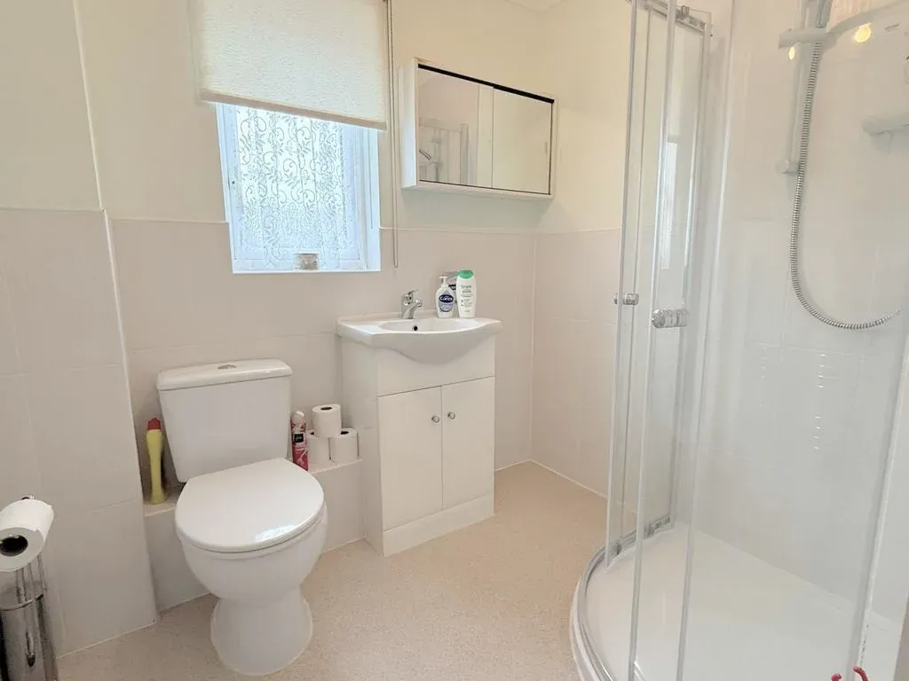 Bryony Place, Conniburrow, Milton Keynes, Buckinghamshire, MK14 7EA, photo 4