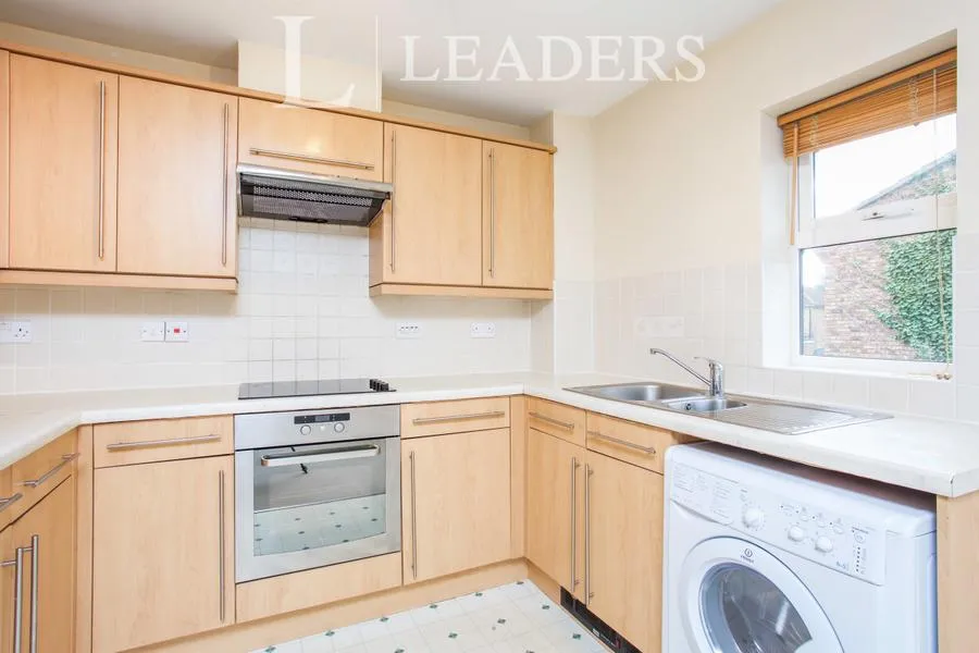 Victoria Place, Woking, GU21, photo 5