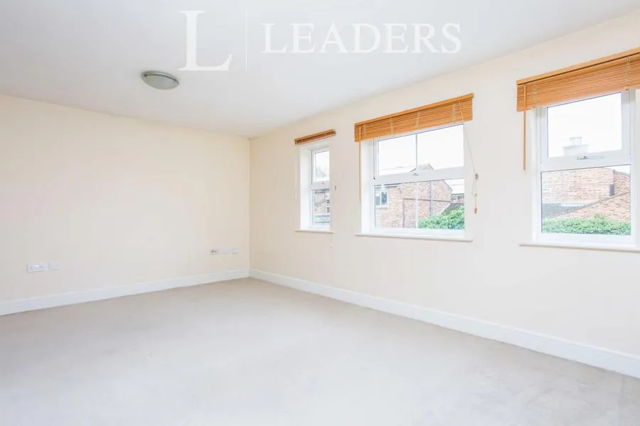 Victoria Place, Woking, GU21, photo 7