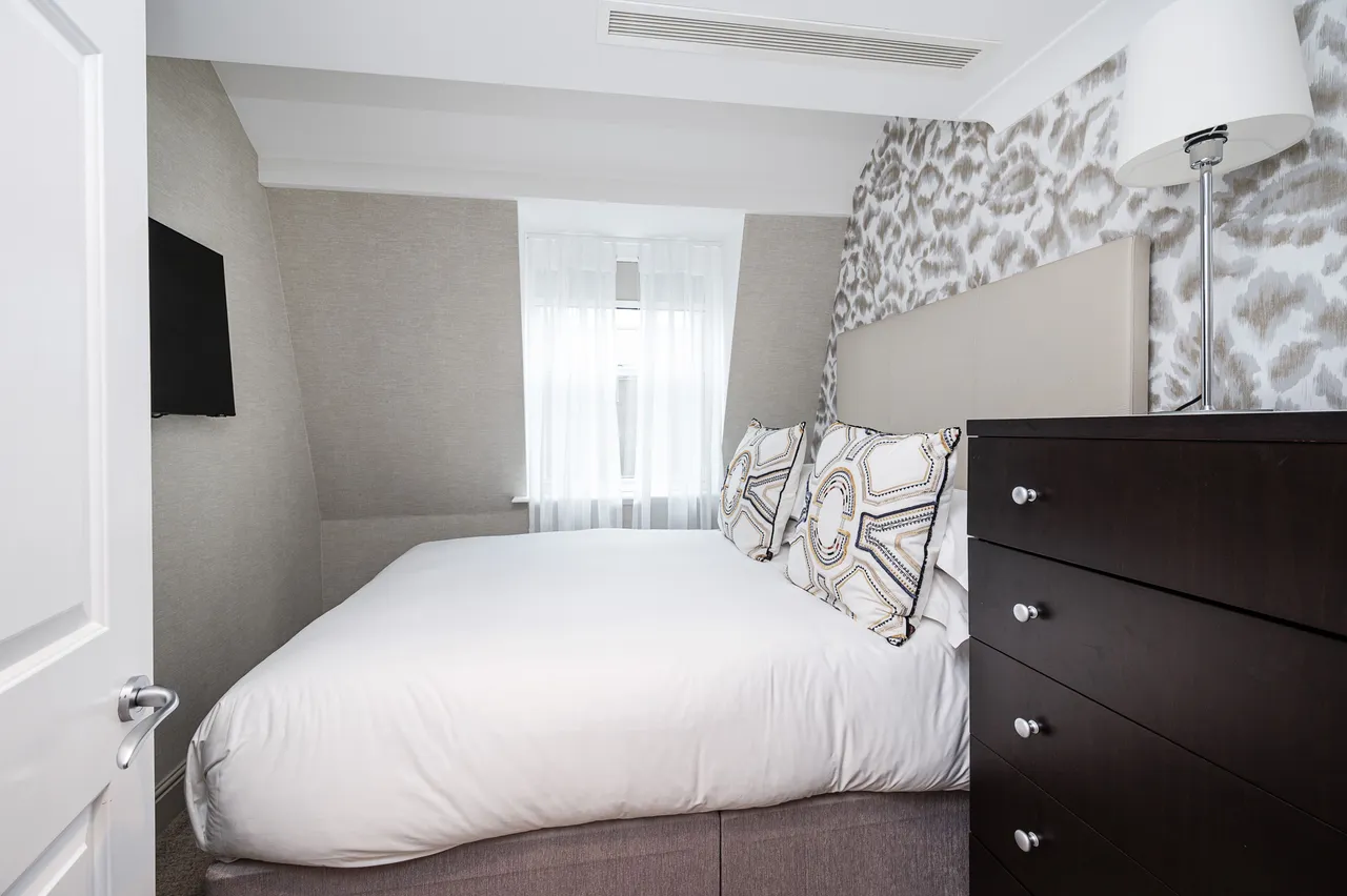 Superior Two Bedroom, Calico House, 42b Bow Lane, London, photo 7