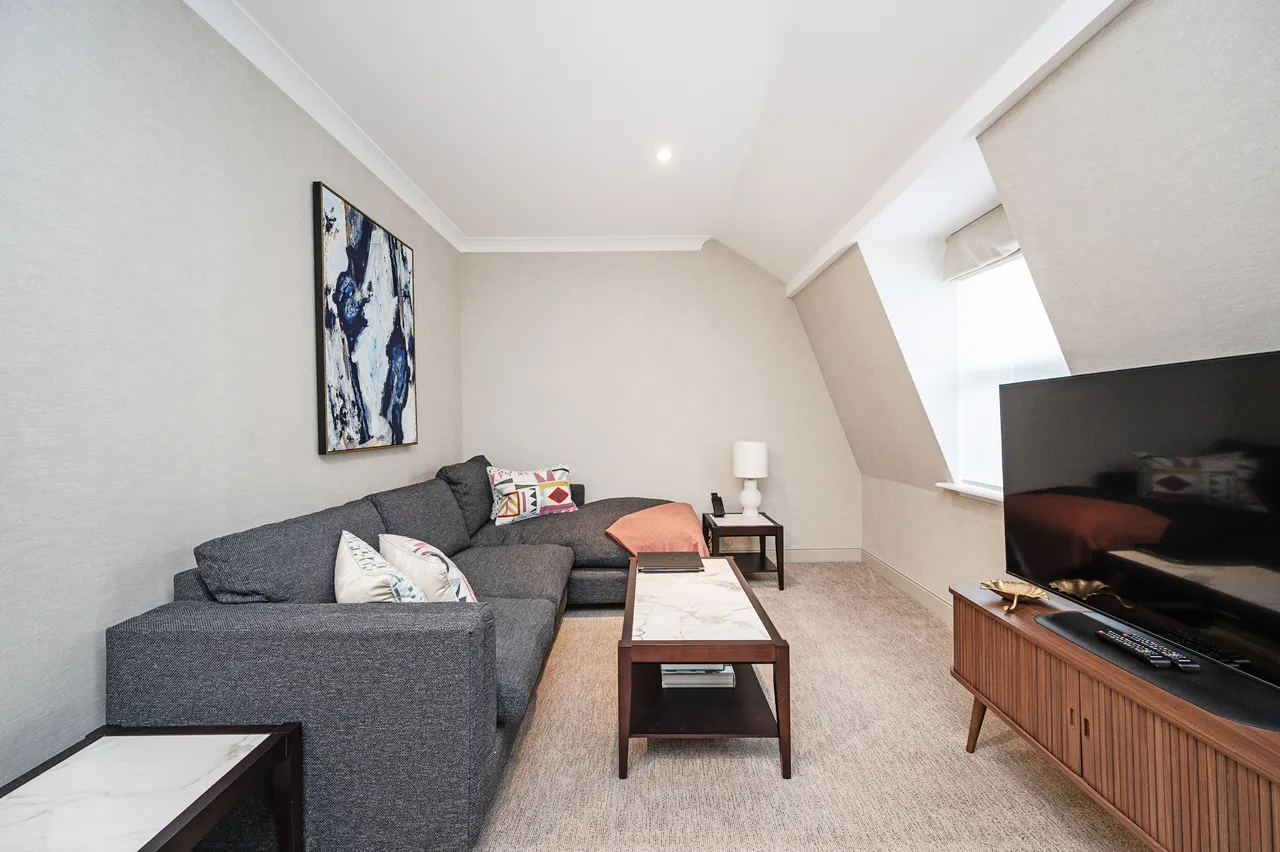 Superior Two Bedroom, Calico House, 42b Bow Lane, London, photo 2