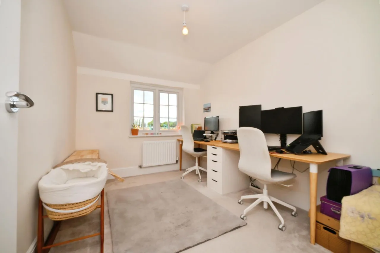 Apollo Chase, Ely, CB7, photo 15