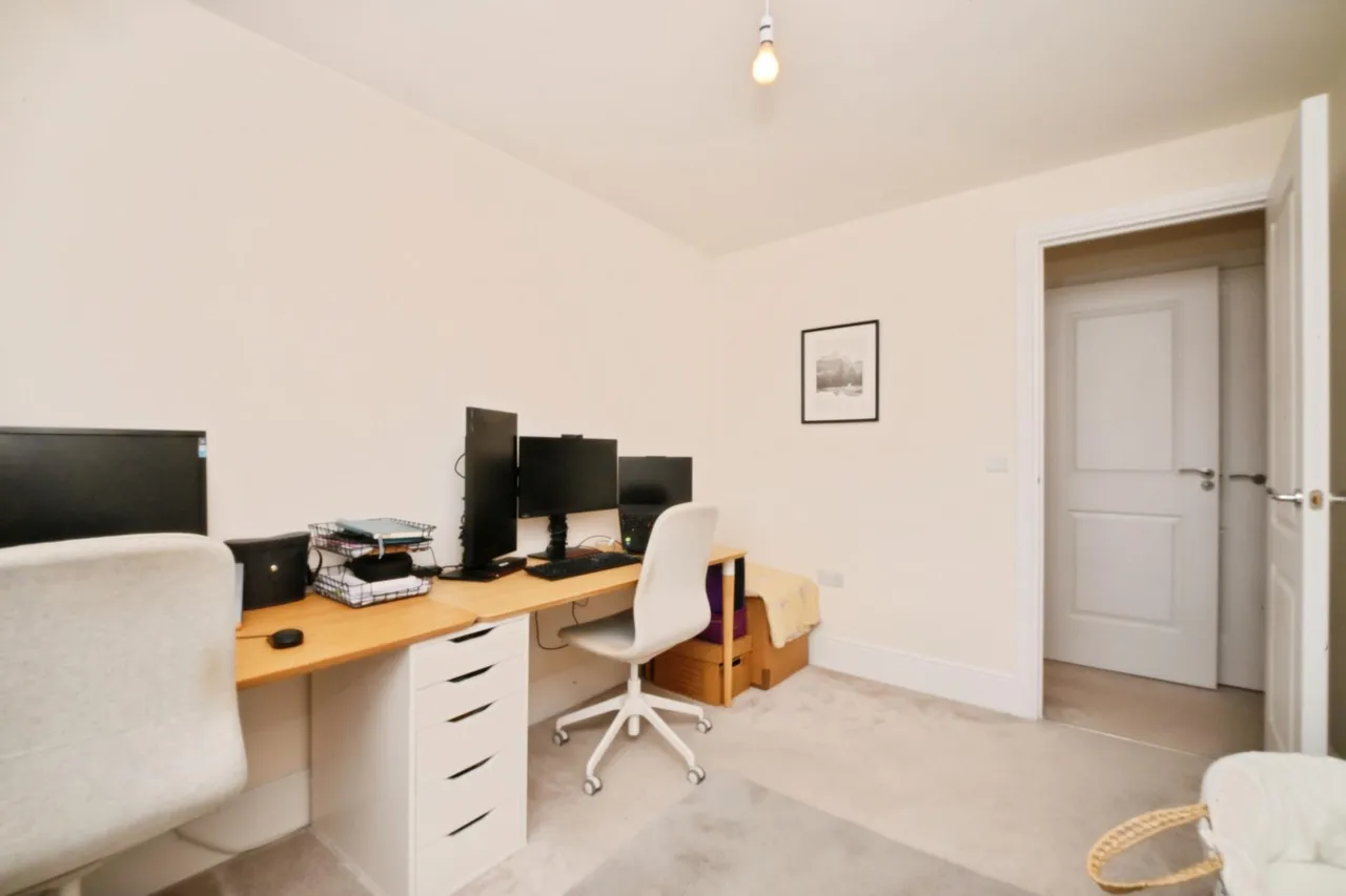 Apollo Chase, Ely, CB7, photo 16