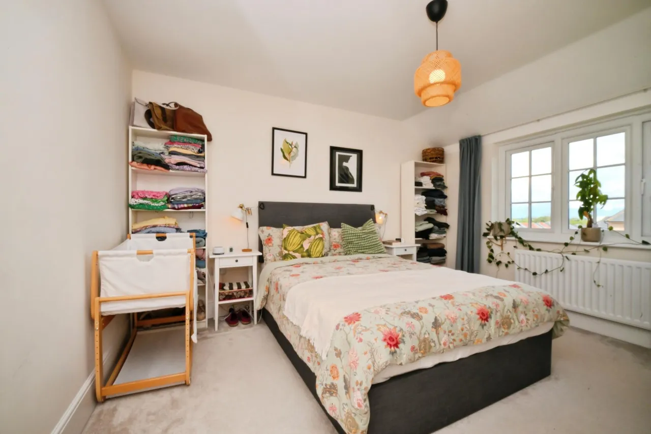 Apollo Chase, Ely, CB7, photo 17