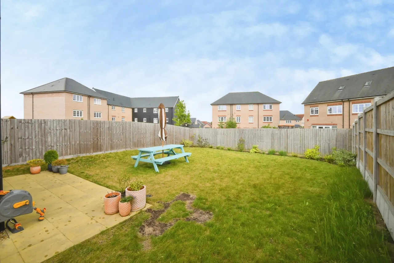 Apollo Chase, Ely, CB7, photo 4