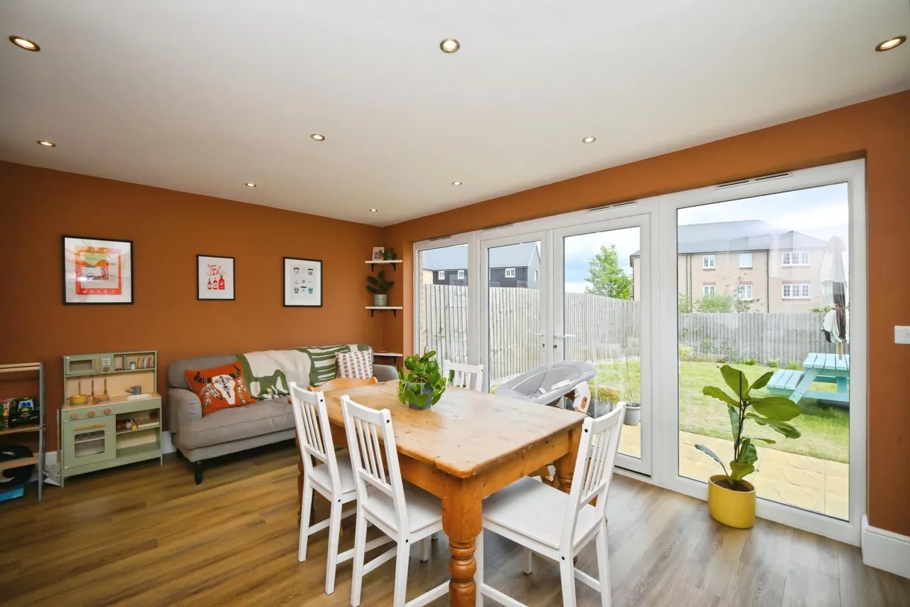 Apollo Chase, Ely, CB7, photo 6