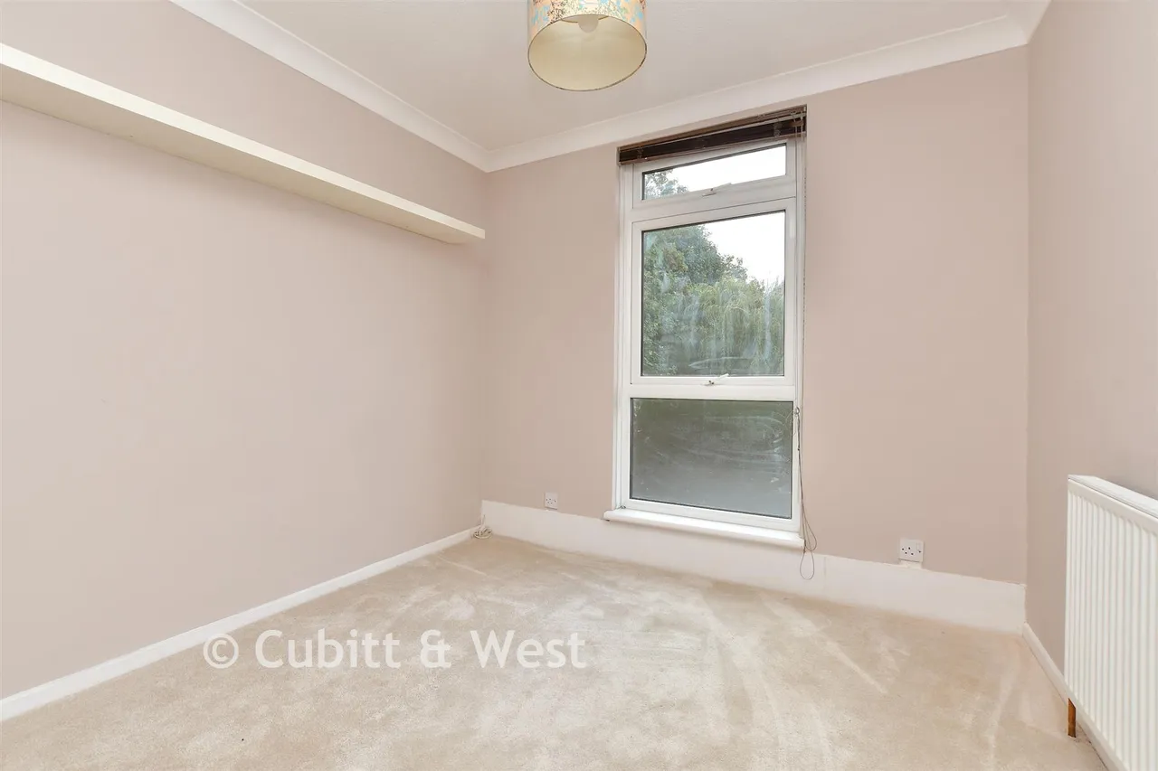 Tipton Drive, Croydon, CR0, photo 16