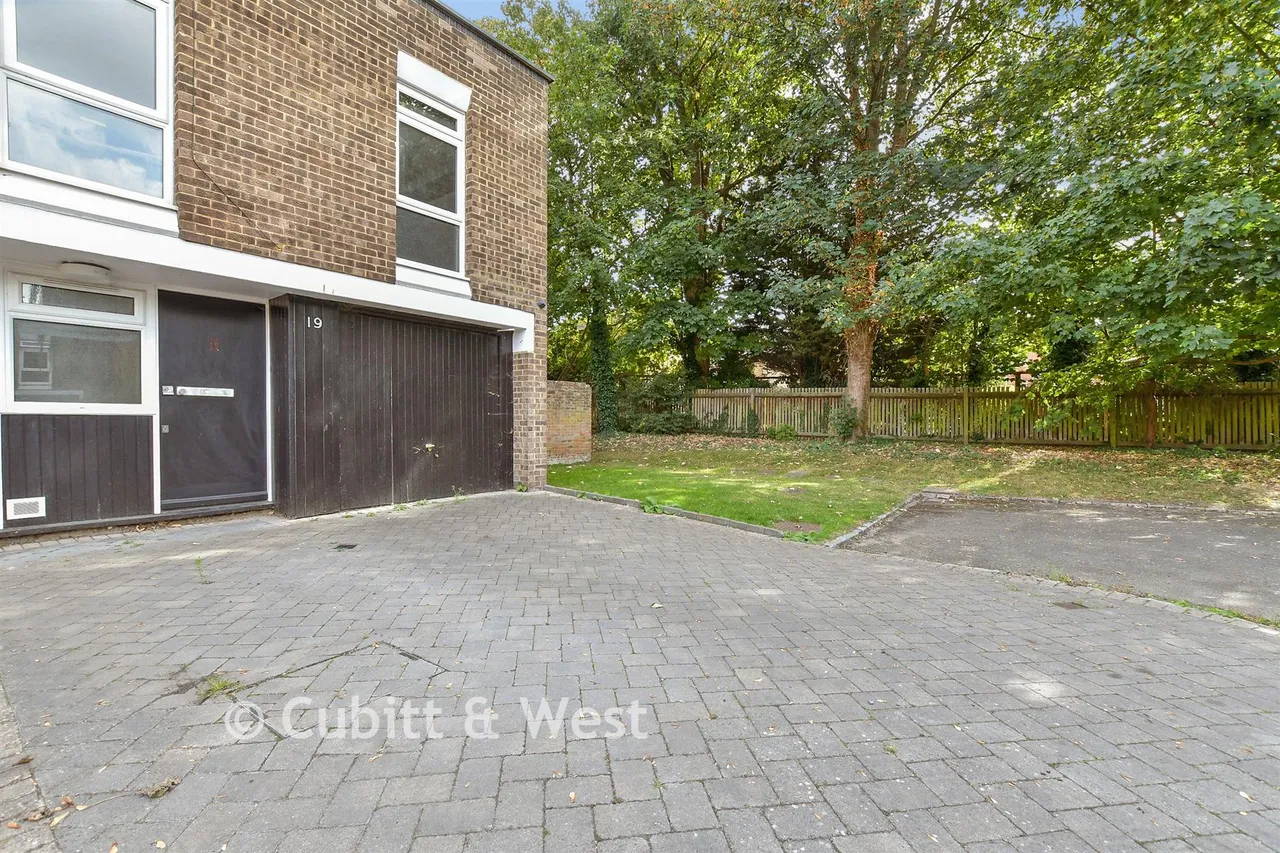 Tipton Drive, Croydon, CR0, photo 5