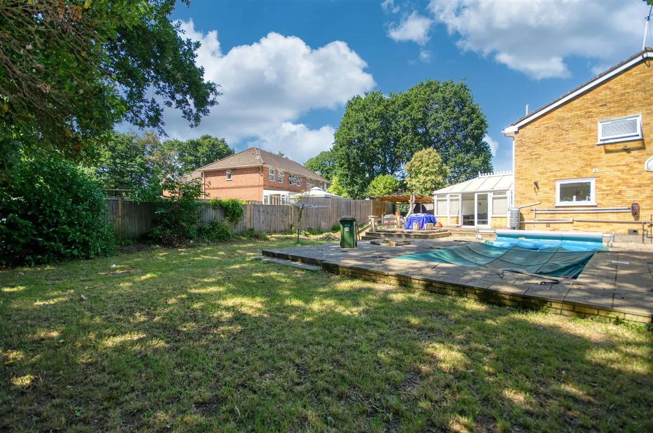 Rose Close, Hedge End, Southampton, SO30 2GR, photo 2