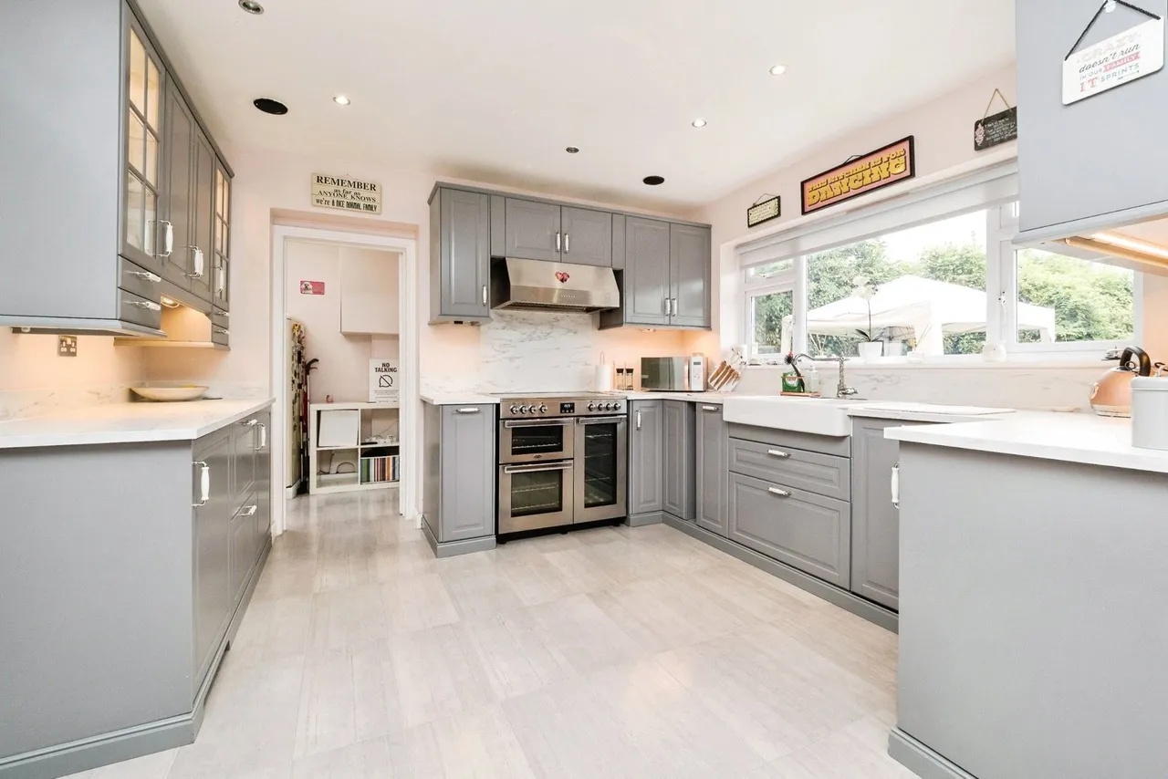 Wykeham Avenue, HORNCHURCH, Essex, RM11, photo 3