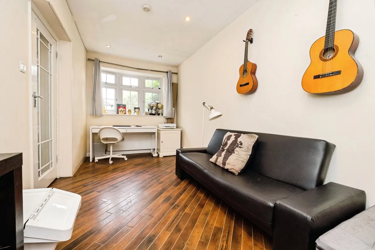 Wykeham Avenue, HORNCHURCH, Essex, RM11, photo 9