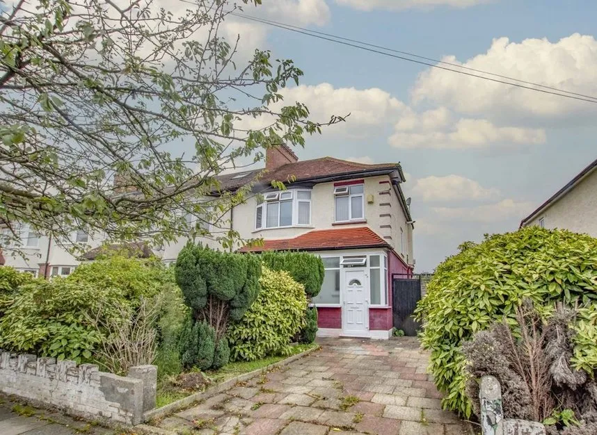 3 bed house to rent — Sandbourne Avenue, Wimbledon, SW19