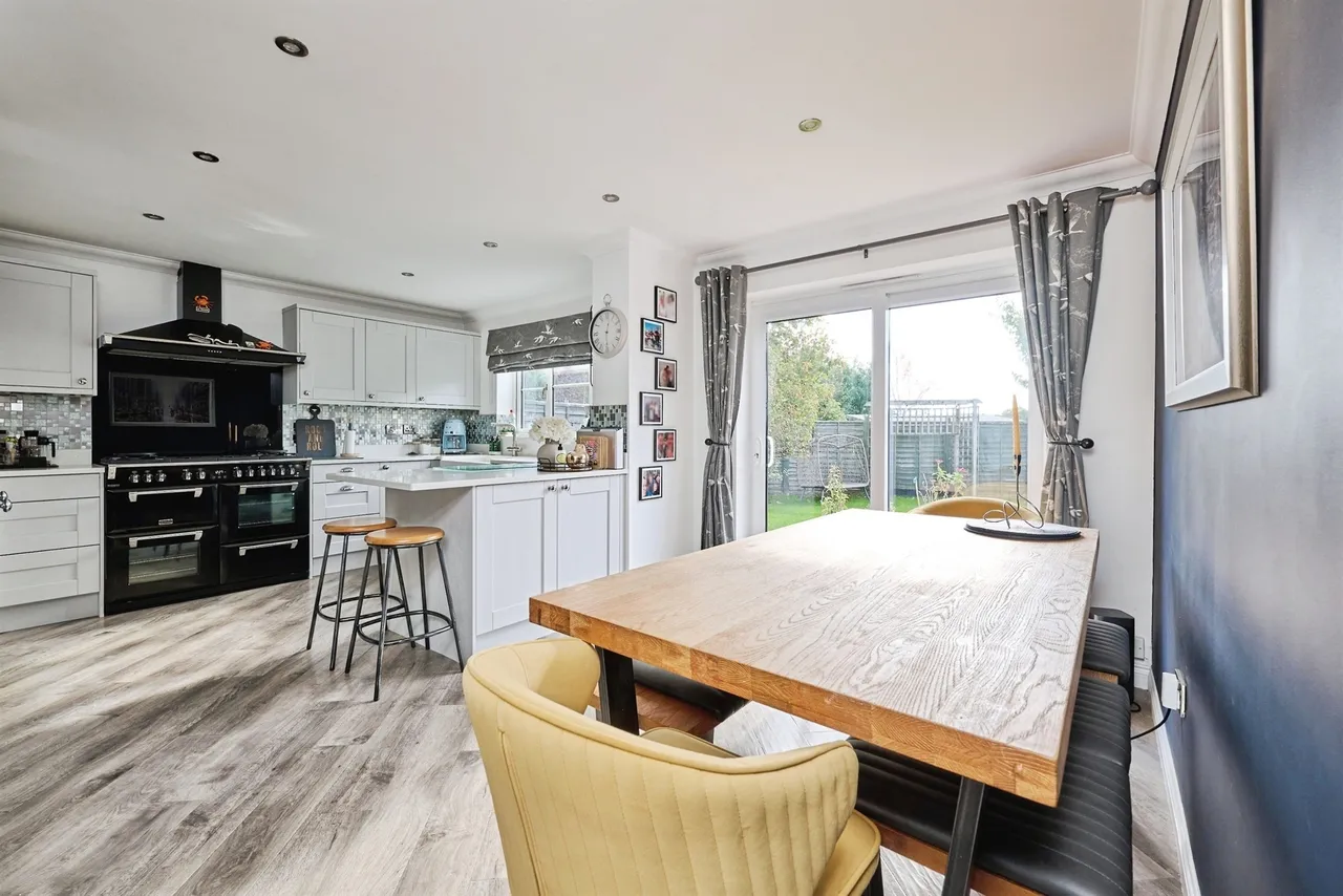 Hillfield Road, Peterborough, PE8, photo 4