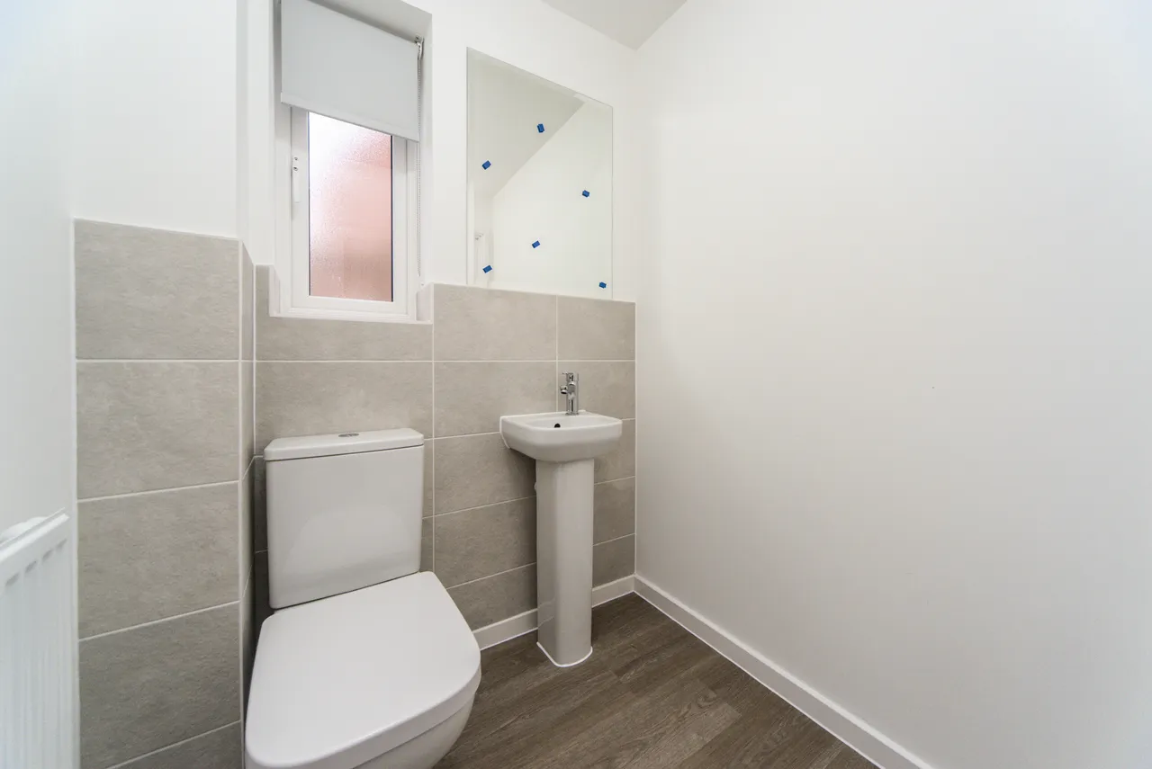 Funnell Drive, Stone Cross, BN24, photo 5