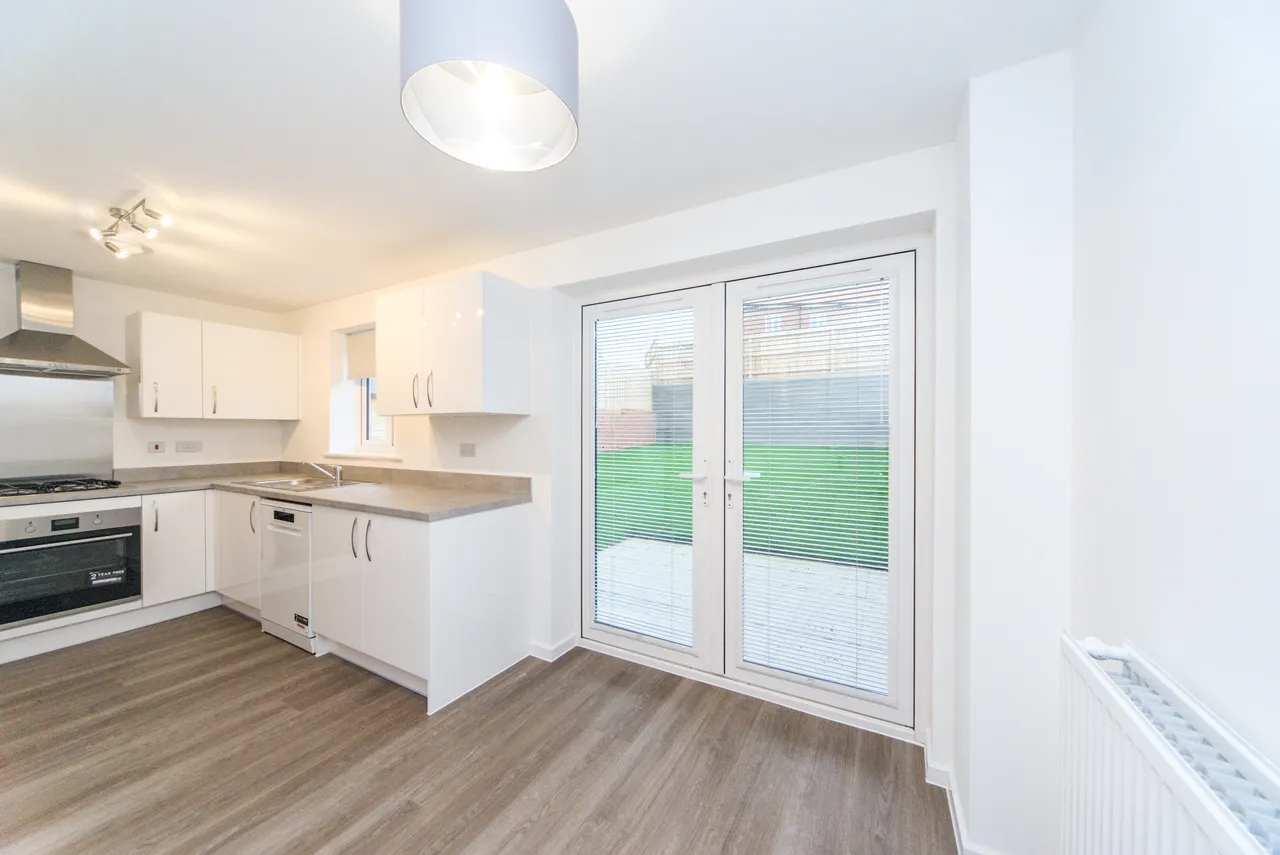 Funnell Drive, Stone Cross, BN24, photo 2