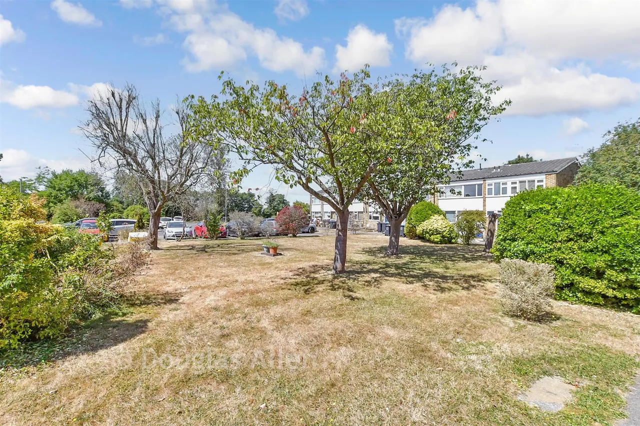 Highfield Green, Epping, CM16, photo 13