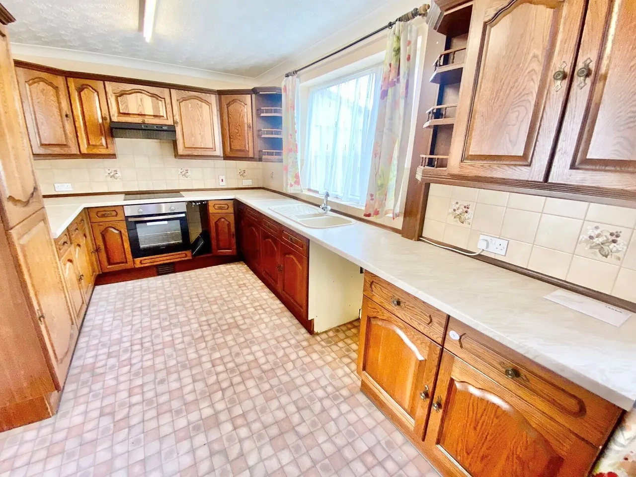 Wheatfield Road, NN3, photo 2