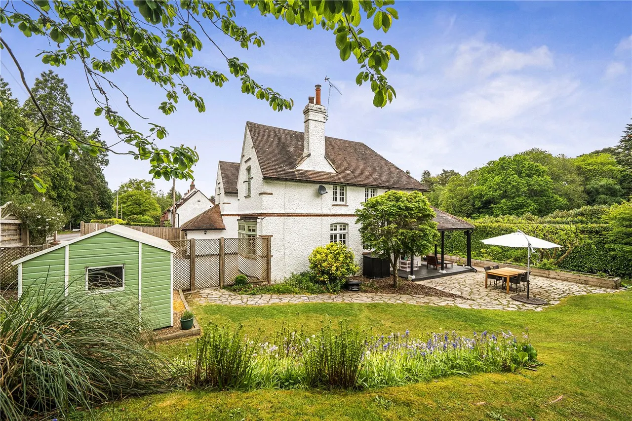 Churt Road, Hindhead, Surrey, GU26, photo 2