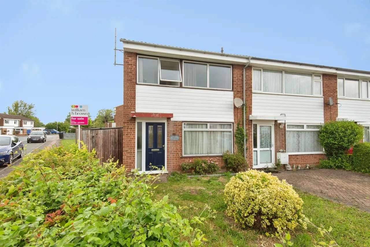 3 bed house for sale — Eliot Road, Royston