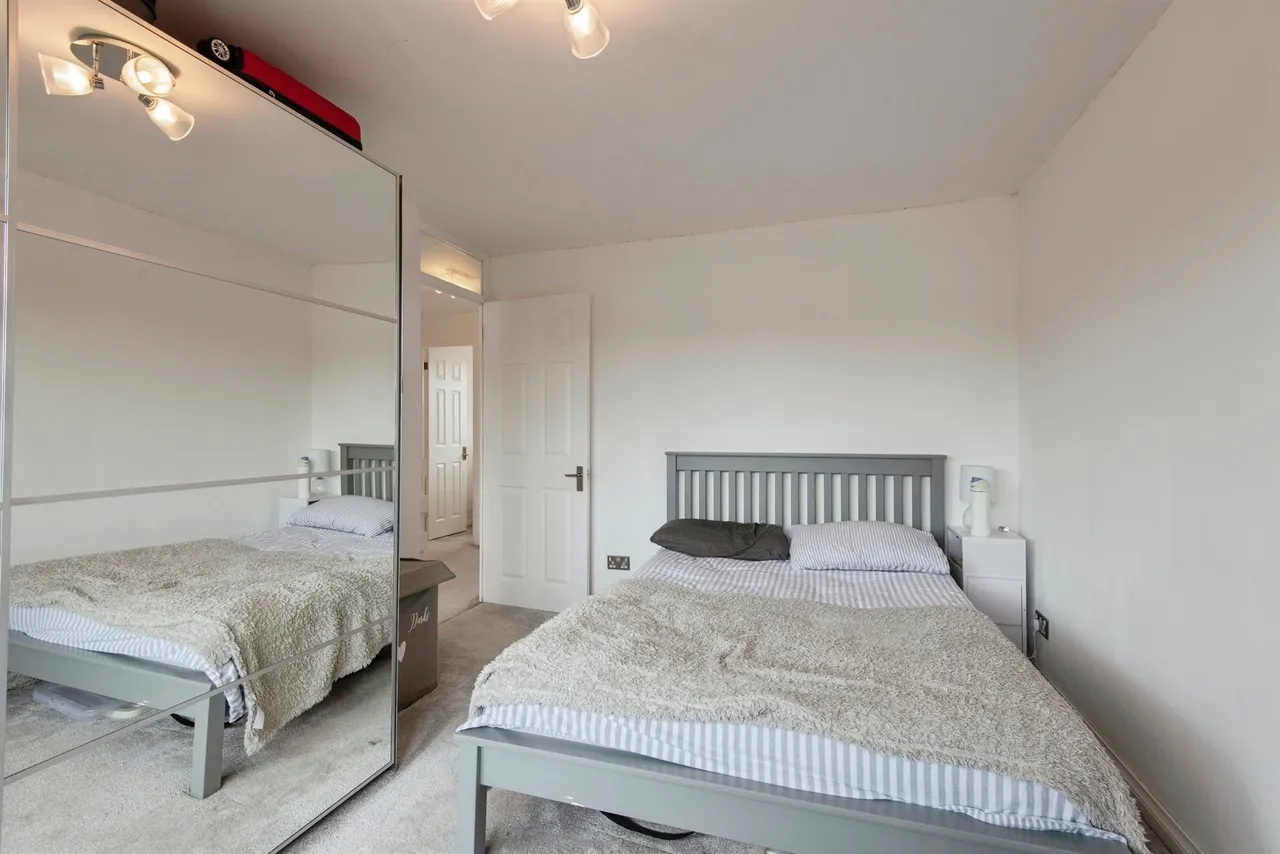 Eliot Road, Royston, photo 7