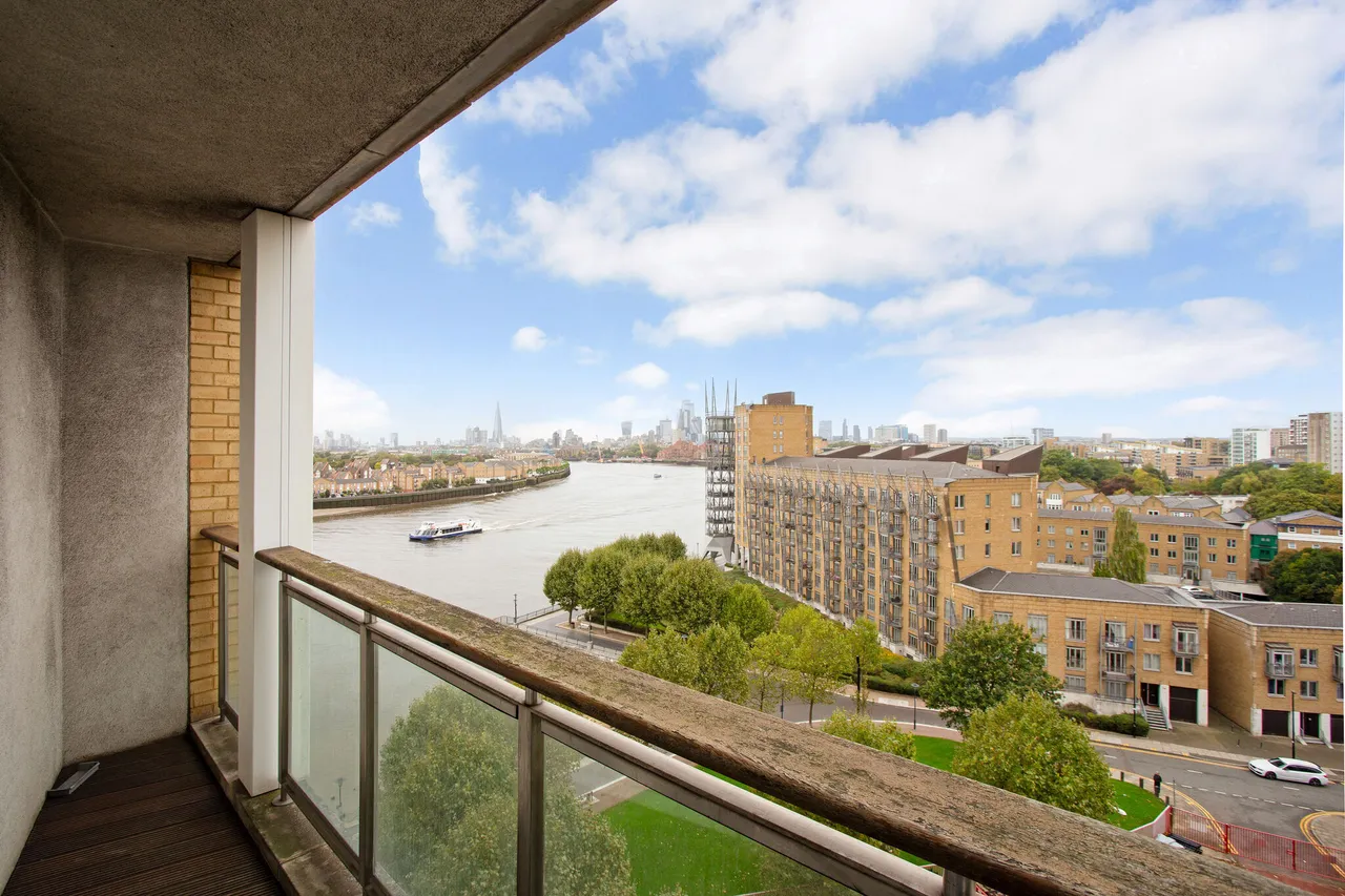 Westferry Circus, London, E14, photo 8