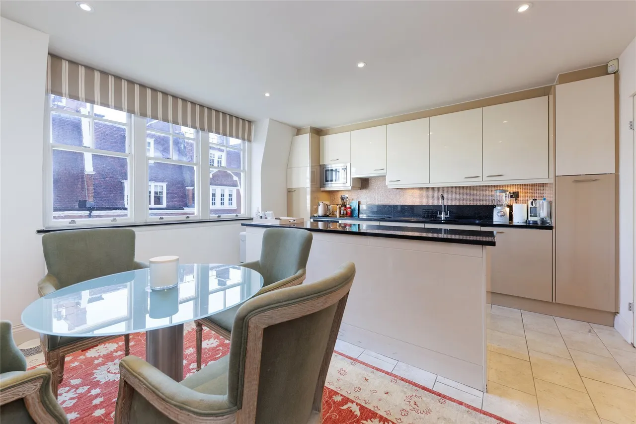 Sloane Court West, London, SW3, photo 8