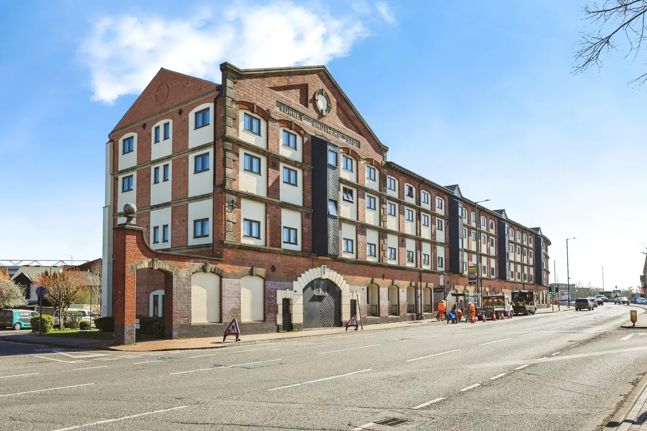 2 bed flat for sale, Turneys Court, Nottingham, NG2