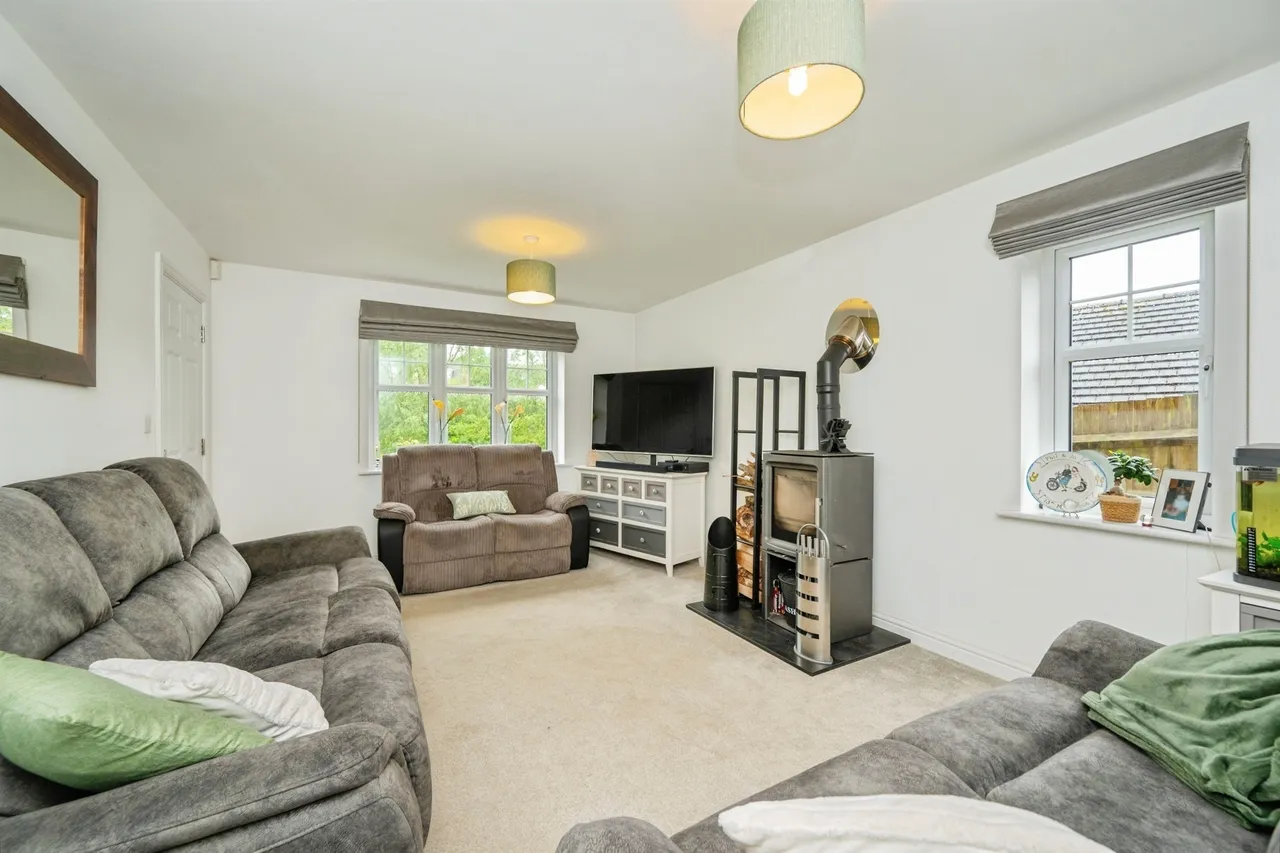 Tutbury Hollow, Ashbourne, DE6, photo 11
